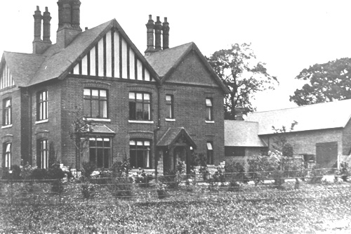 St Albans-Old Court hse